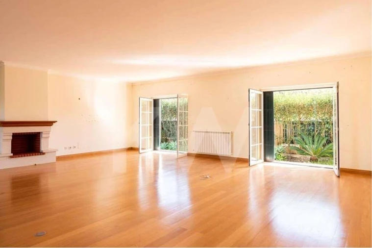 Moradia T5 para Venda em Cascais e Estoril Foto 3