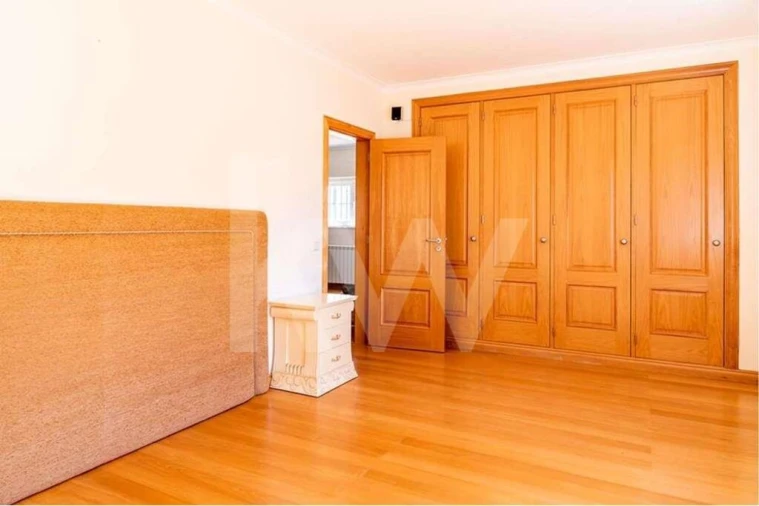 Moradia T5 para Venda em Cascais e Estoril Foto 12