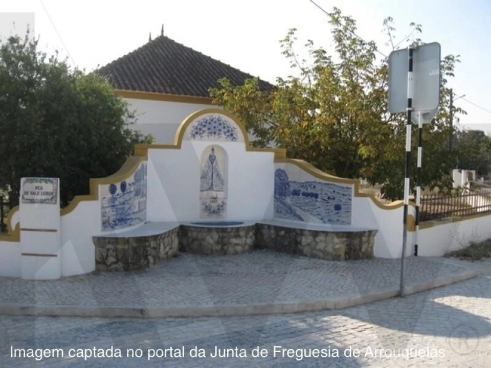 Moradia T2 para Venda em Arrouquelas Foto 18