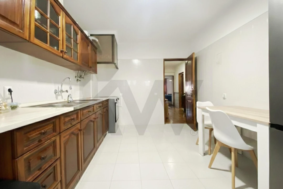 Apartamento T2 para Venda em Algueirão-Mem Martins Foto 1