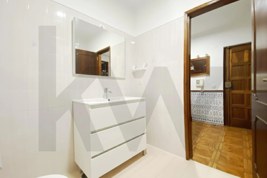 Apartamento T2 para Venda em Algueirão-Mem Martins Foto 12