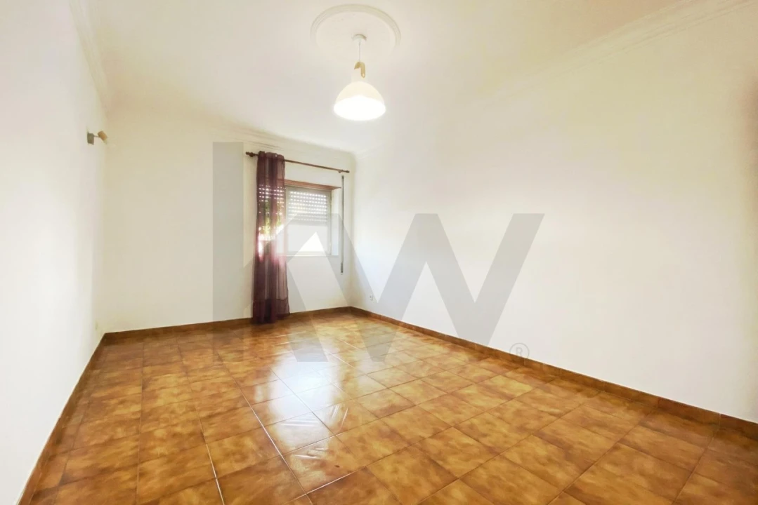 Apartamento T2 para Venda em Algueirão-Mem Martins Foto 16