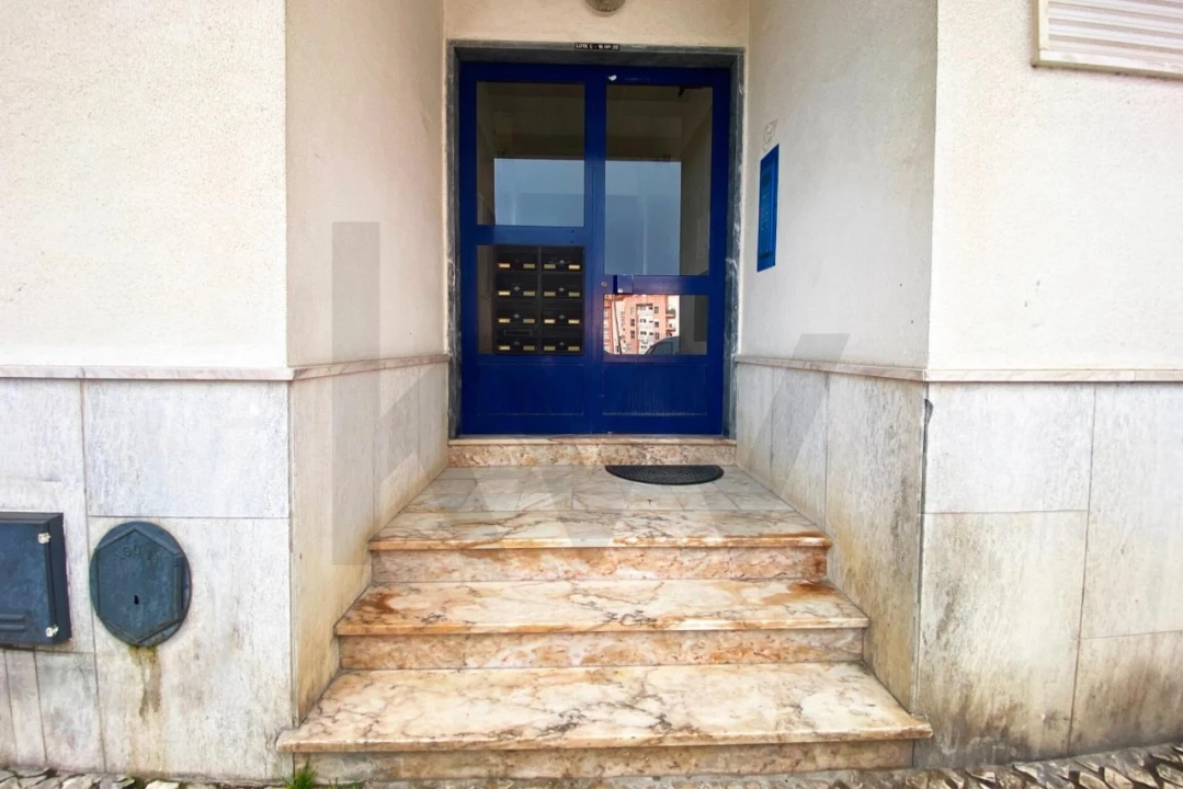 Apartamento T2 para Venda em Algueirão-Mem Martins Foto 19