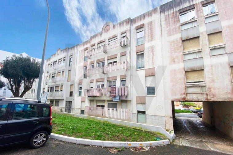 Apartamento T2 para Venda em Algueirão-Mem Martins Foto 22