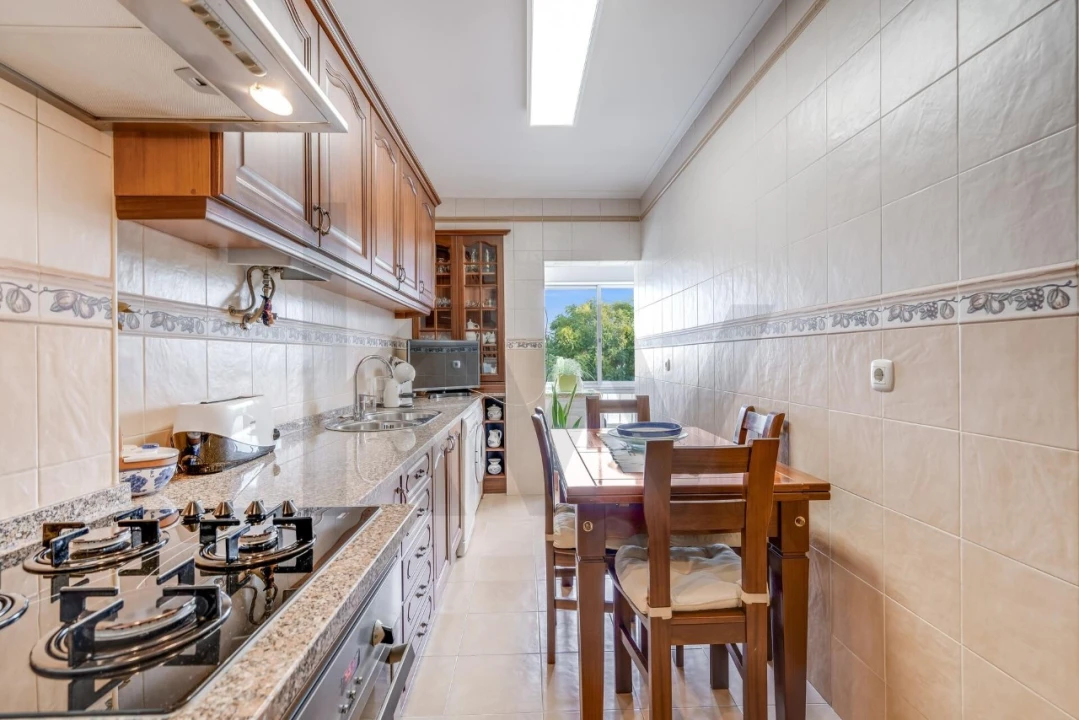 Apartamento T2 para Venda em Moita Foto 12