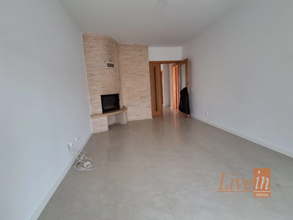 Moradia T3 para Venda em Silveira Foto 12