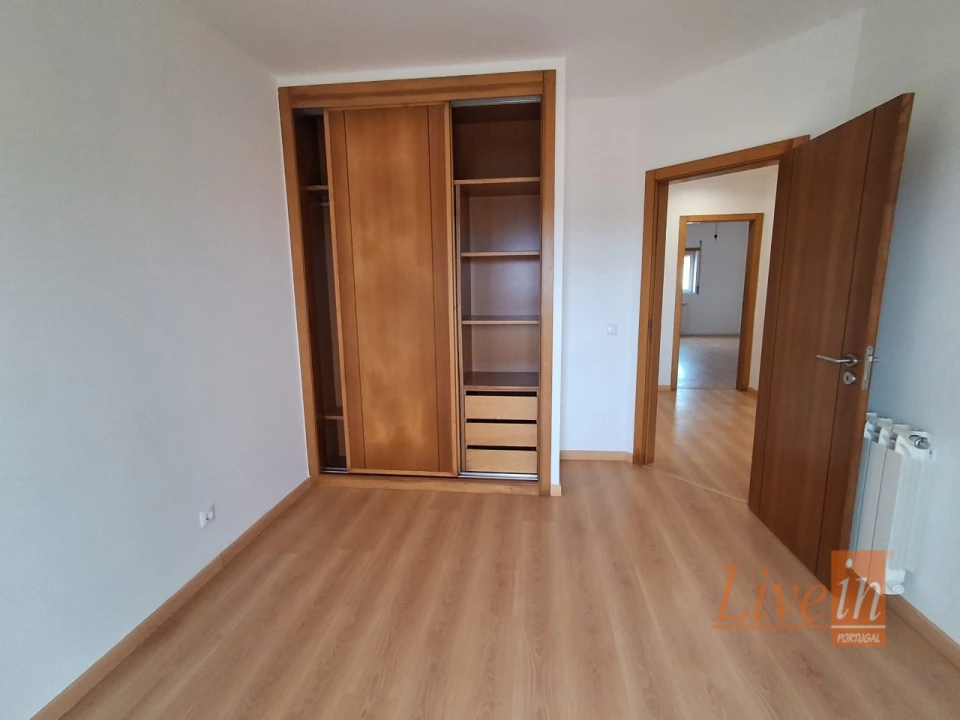 Moradia T3 para Venda em Silveira Foto 18