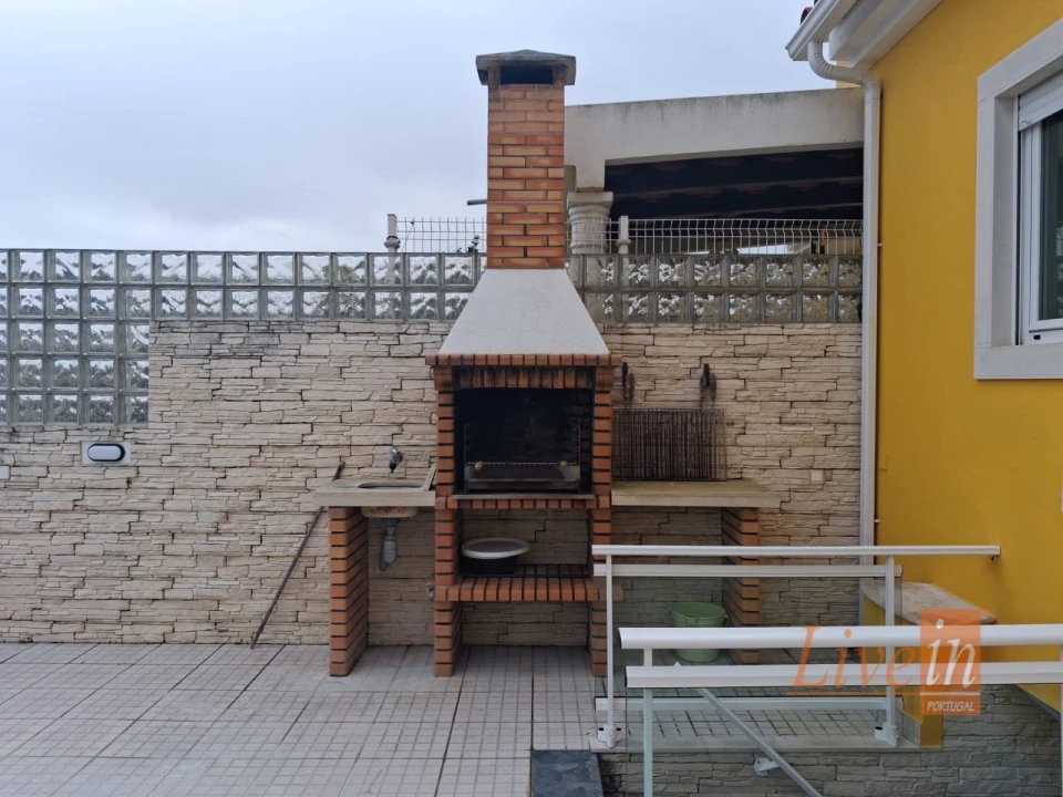 Moradia T3 para Venda em Silveira Foto 37