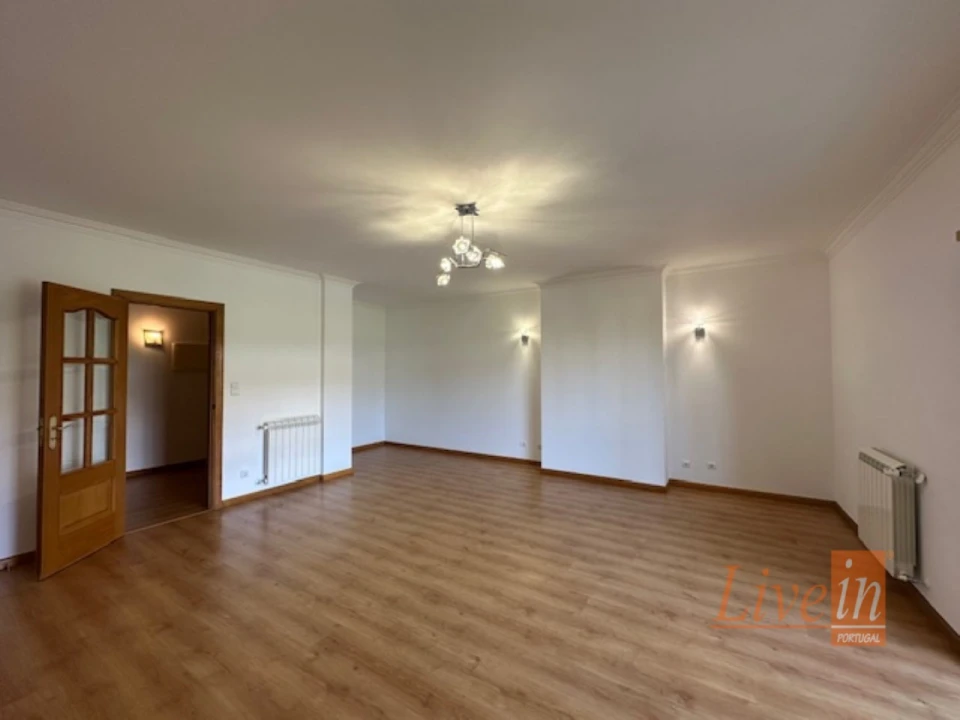 Apartamento T2 para Arrendamento em Malveira e São Miguel de Alcainça Foto 5