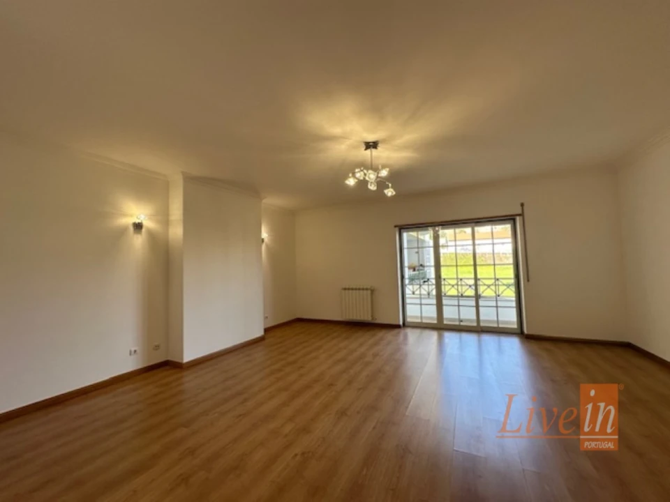 Apartamento T2 para Arrendamento em Malveira e São Miguel de Alcainça Foto 6