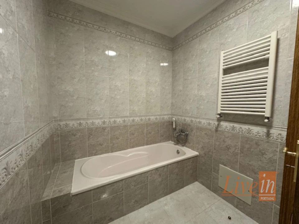 Apartamento T2 para Arrendamento em Malveira e São Miguel de Alcainça Foto 10