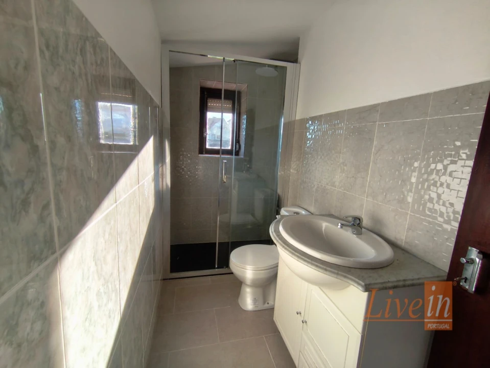 Moradia T2 para Arrendamento em Mafra Foto 8