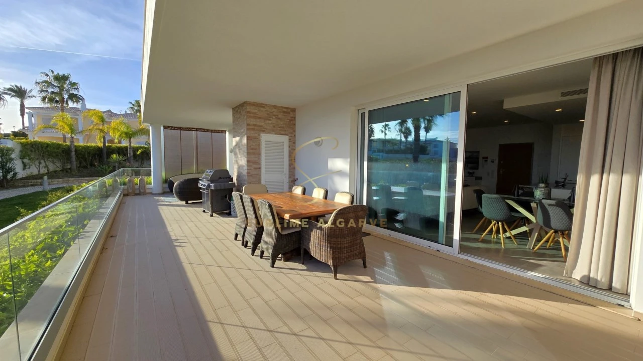 Apartamento T4 para Venda em Lagos (São Sebastião e Santa Maria) Foto 3