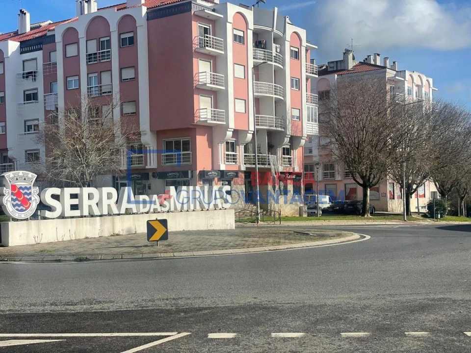 Apartamento T3 para Venda em Rio de Mouro Foto 2