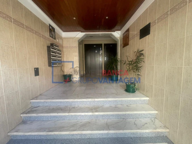 Apartamento T3 para Venda em Rio de Mouro Foto 10