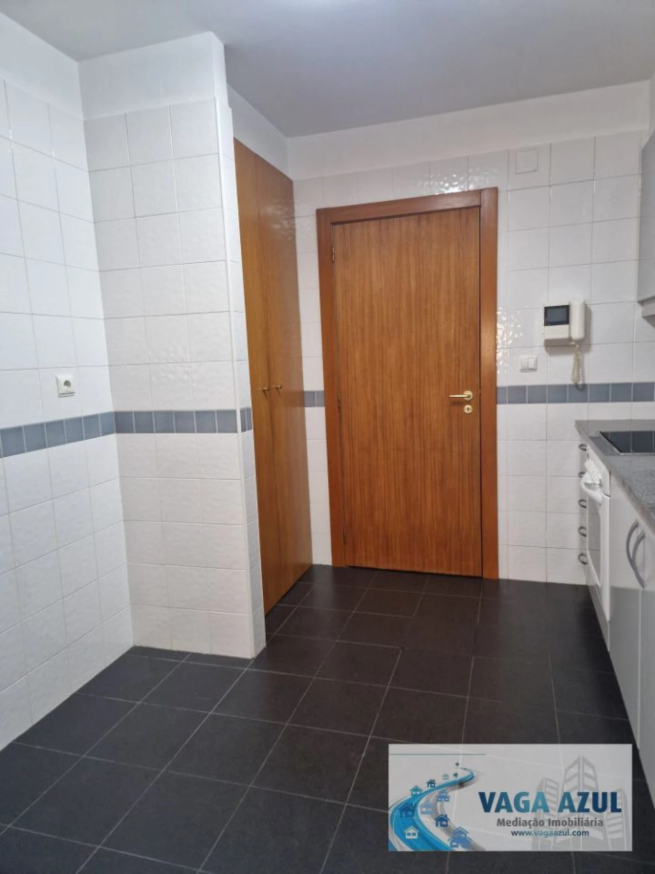 Apartamento T2 para Arrendamento em Ramalde Foto 17