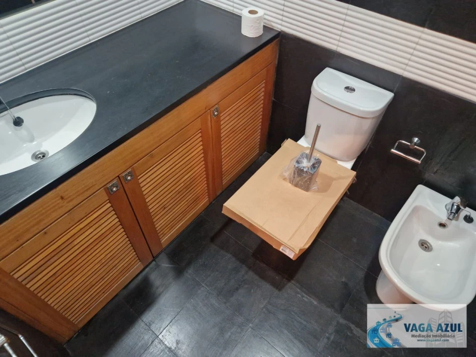 Apartamento T2 para Arrendamento em Ramalde Foto 18