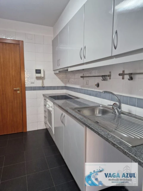Apartamento T2 para Arrendamento em Ramalde