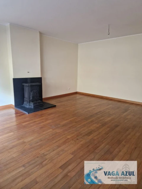 Apartamento T2 para Arrendamento em Ramalde