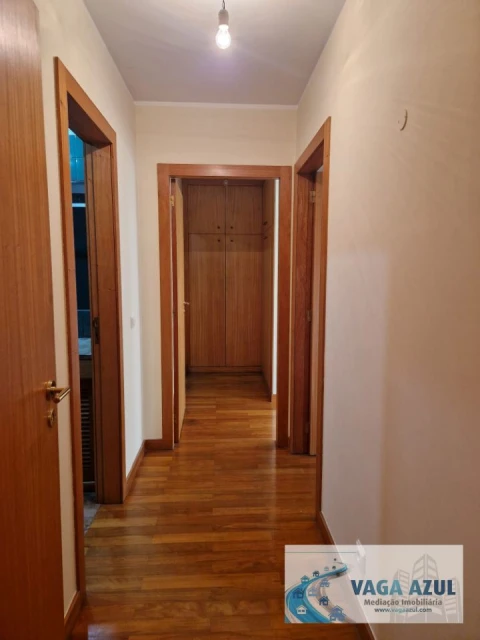 Apartamento T2 para Arrendamento em Ramalde