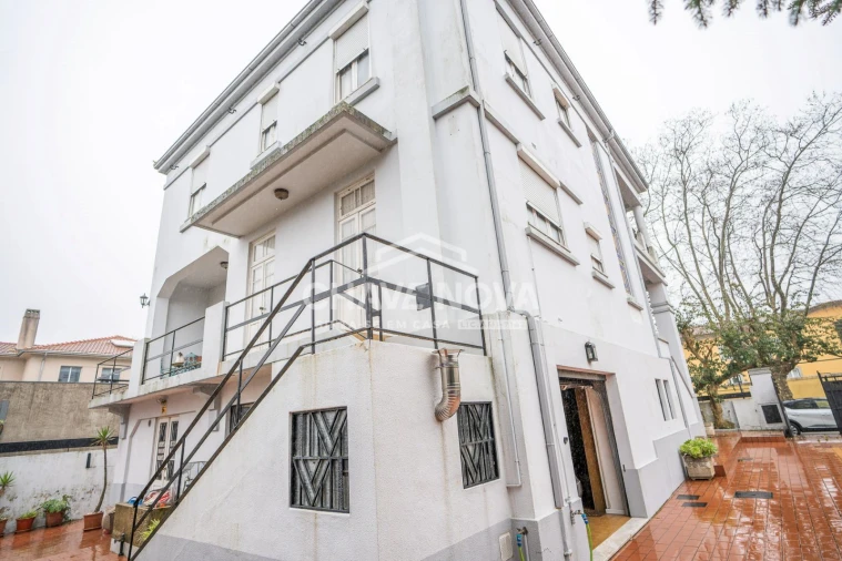 Moradia T5 para Venda em Campanhã Foto 18