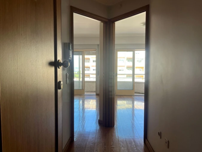 Apartamento T1 para Arrendamento em Arcozelo Foto 14