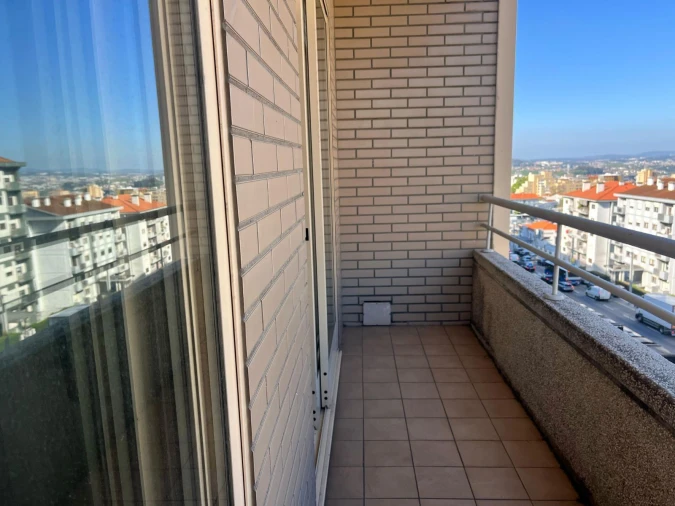 Apartamento T1 para Arrendamento em Arcozelo Foto 17