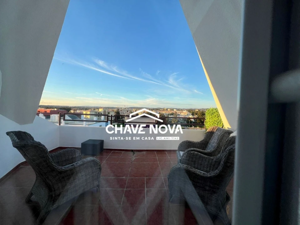 Apartamento T2 para Venda em Quarteira Foto 13