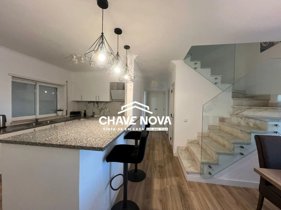 Apartamento T2 para Venda em Quarteira Foto 2