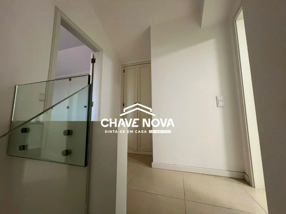 Apartamento T2 para Venda em Quarteira Foto 11