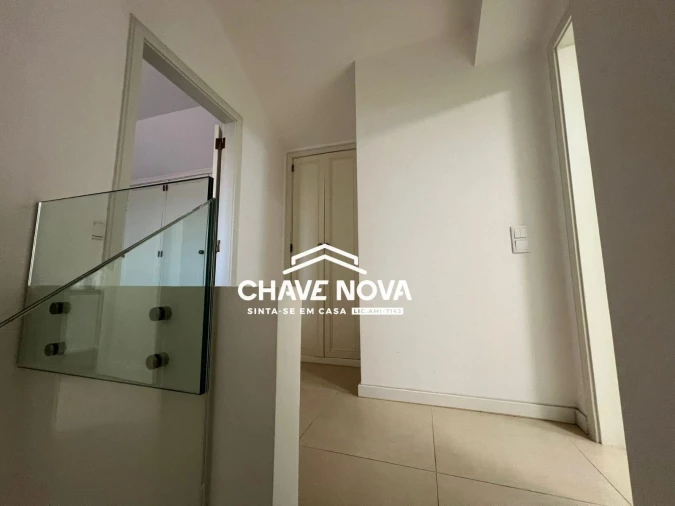 Apartamento T2 para Venda em Quarteira Foto 11