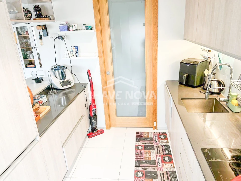 Apartamento T2 para Arrendamento em Oliveira do Douro Foto 9