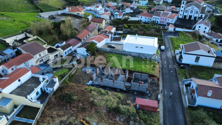 Moradia T3 para Venda em Agua de Alto Foto 3