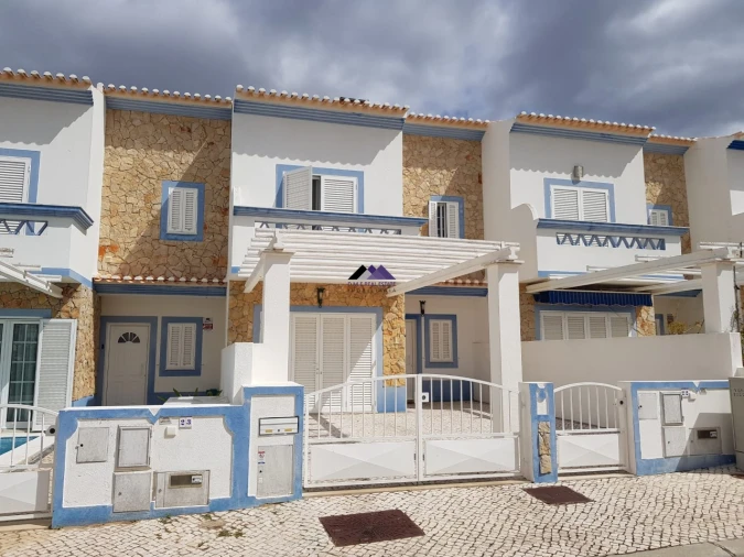 Moradia T4 para Venda em Vila Nova de Cacela Foto 1