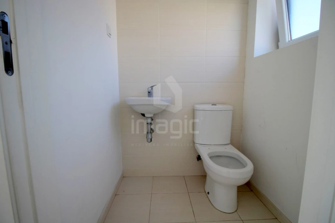 Loja para Arrendamento em Mafra Foto 5