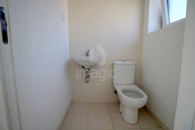 Loja para Arrendamento em Mafra Foto 5