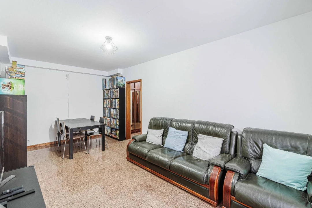 Apartamento T2 para Venda em Cacém e São Marcos Foto 6