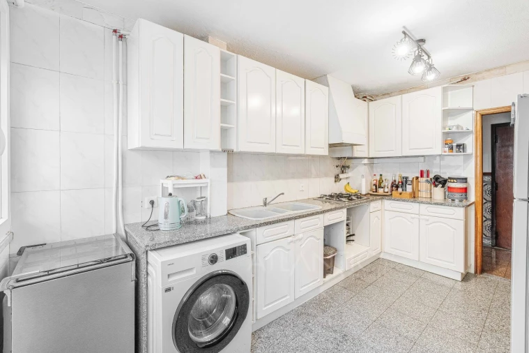 Apartamento T2 para Venda em Cacém e São Marcos Foto 7