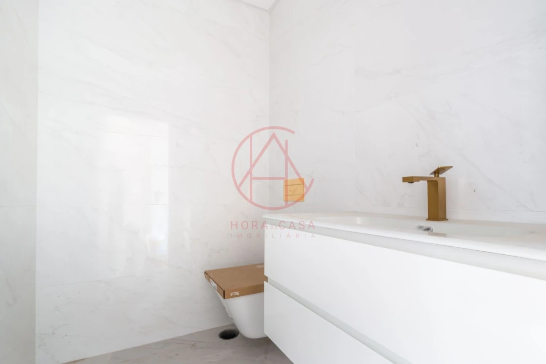 Moradia T5 para Venda em Alhos Vedros Foto 17