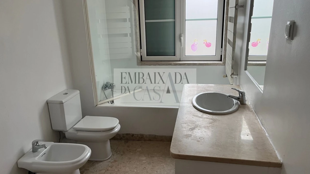 Apartamento T2 para Venda em Misericórdia Foto 11