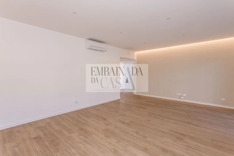 Moradia T3 para Venda em Carcavelos e Parede Foto 7