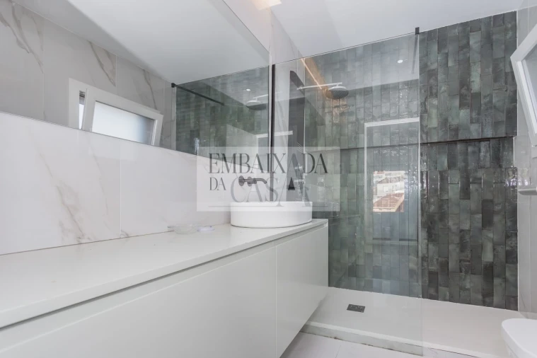 Moradia T3 para Venda em Carcavelos e Parede Foto 24