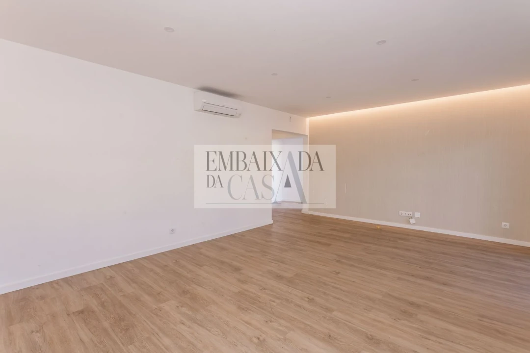 Moradia T3 para Venda em Carcavelos e Parede Foto 7