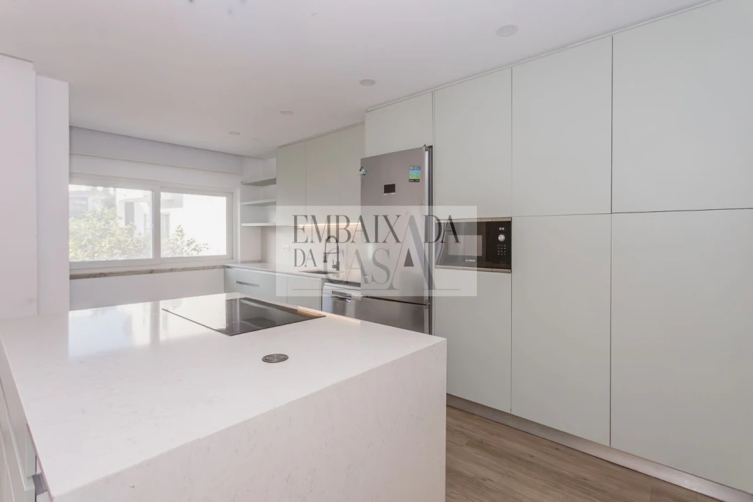 Moradia T3 para Venda em Carcavelos e Parede Foto 8