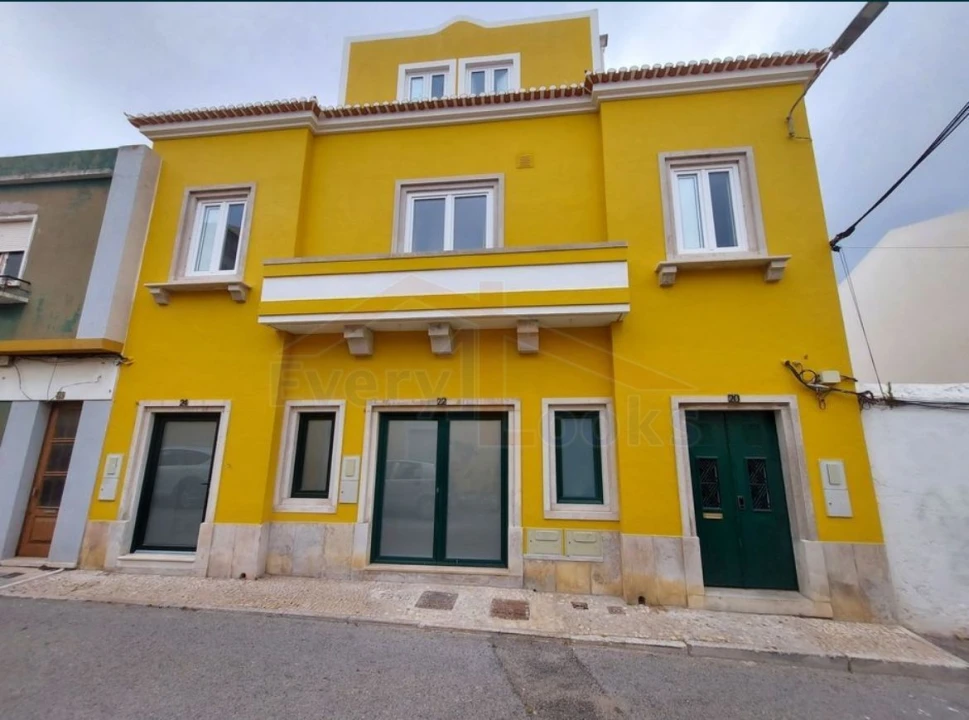 Loja para Venda em Peniche Foto 1