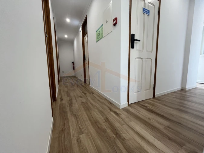 Loja para Venda em Peniche Foto 24