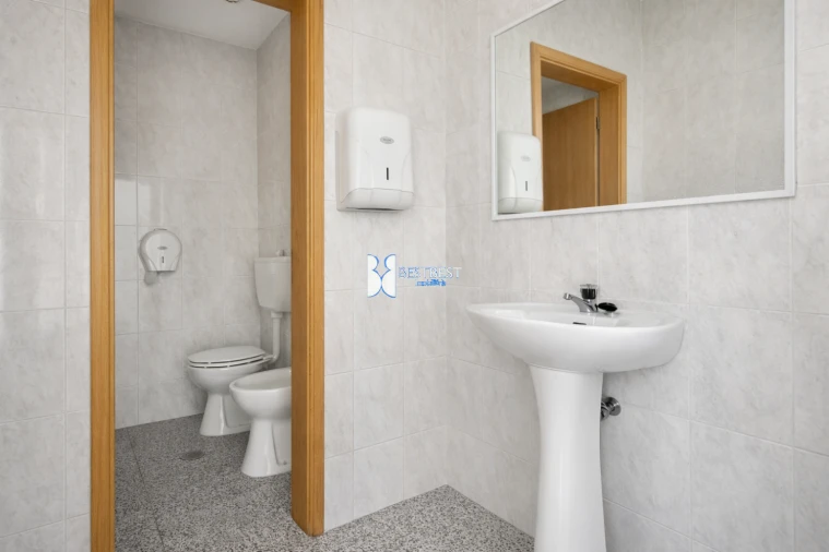 Loja para Arrendamento em Bougado (São Martinho e Santiago) Foto 6