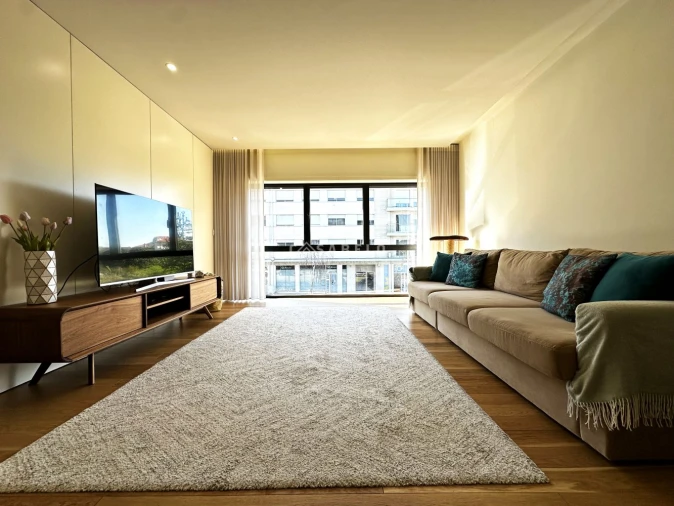 Apartamento T3 para Venda em Cidade da Maia Foto 2