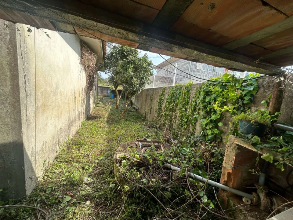 Moradia T4 para Venda em Madalena Foto 26