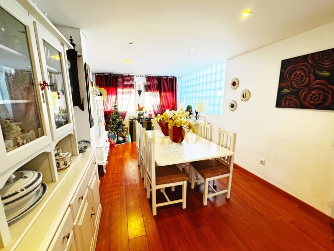 Moradia T3 para Venda em Castêlo da Maia Foto 5